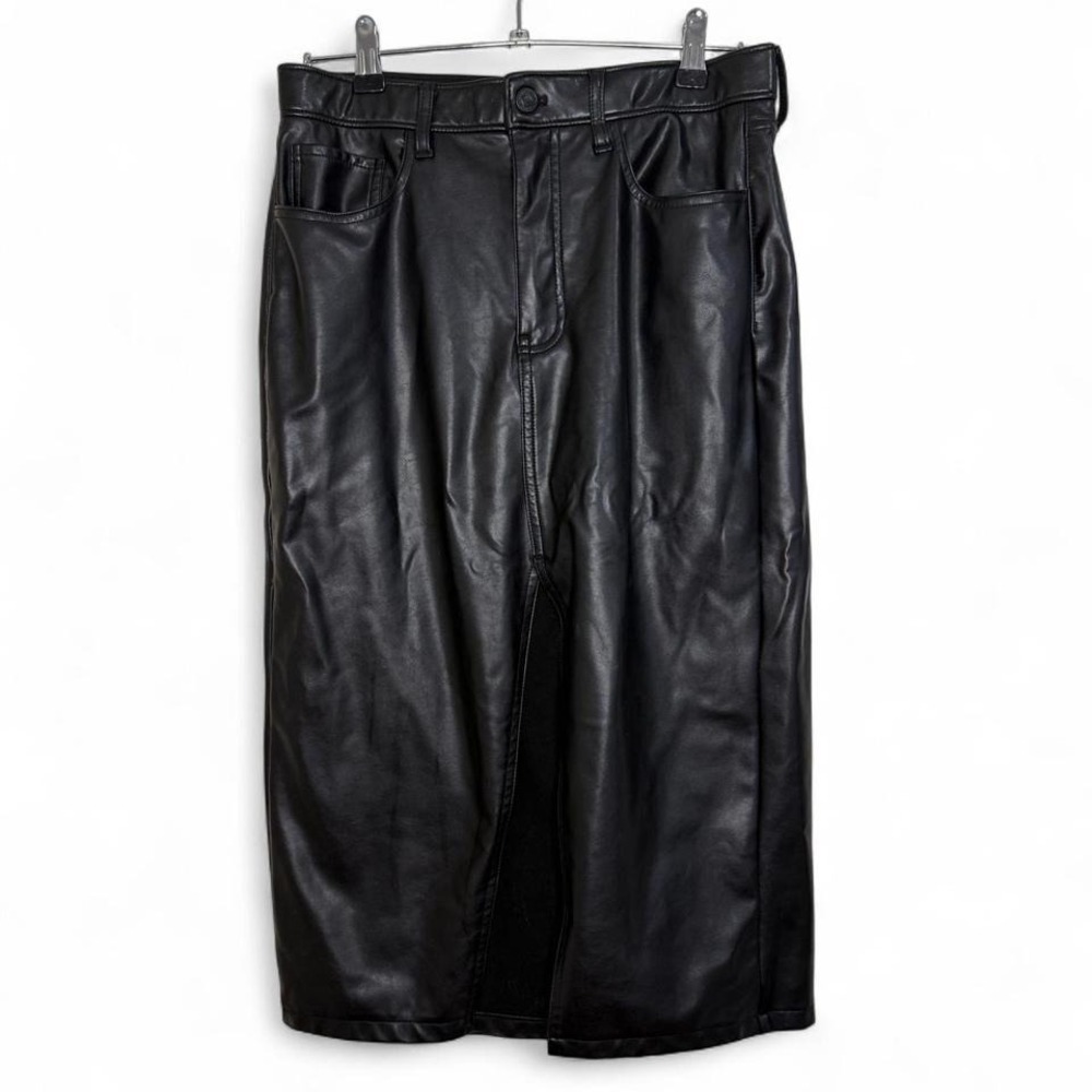 Abercrombie & Fitch size 28P black pleather skirt with slit in the front